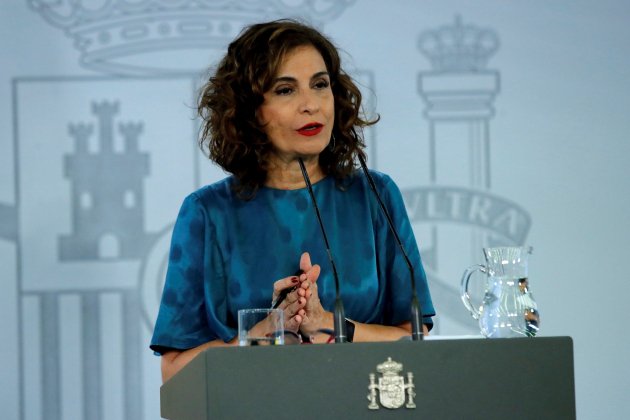 comparece maria jesus montero después reunión Sánchez Aragonès / Efe