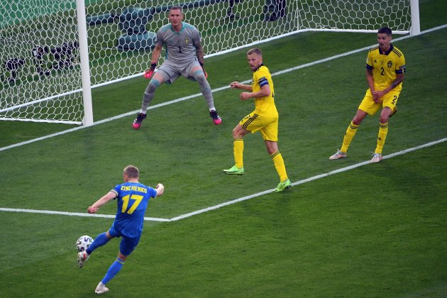 Zinchenko disparo gol Ucrania Eurocopa EFE