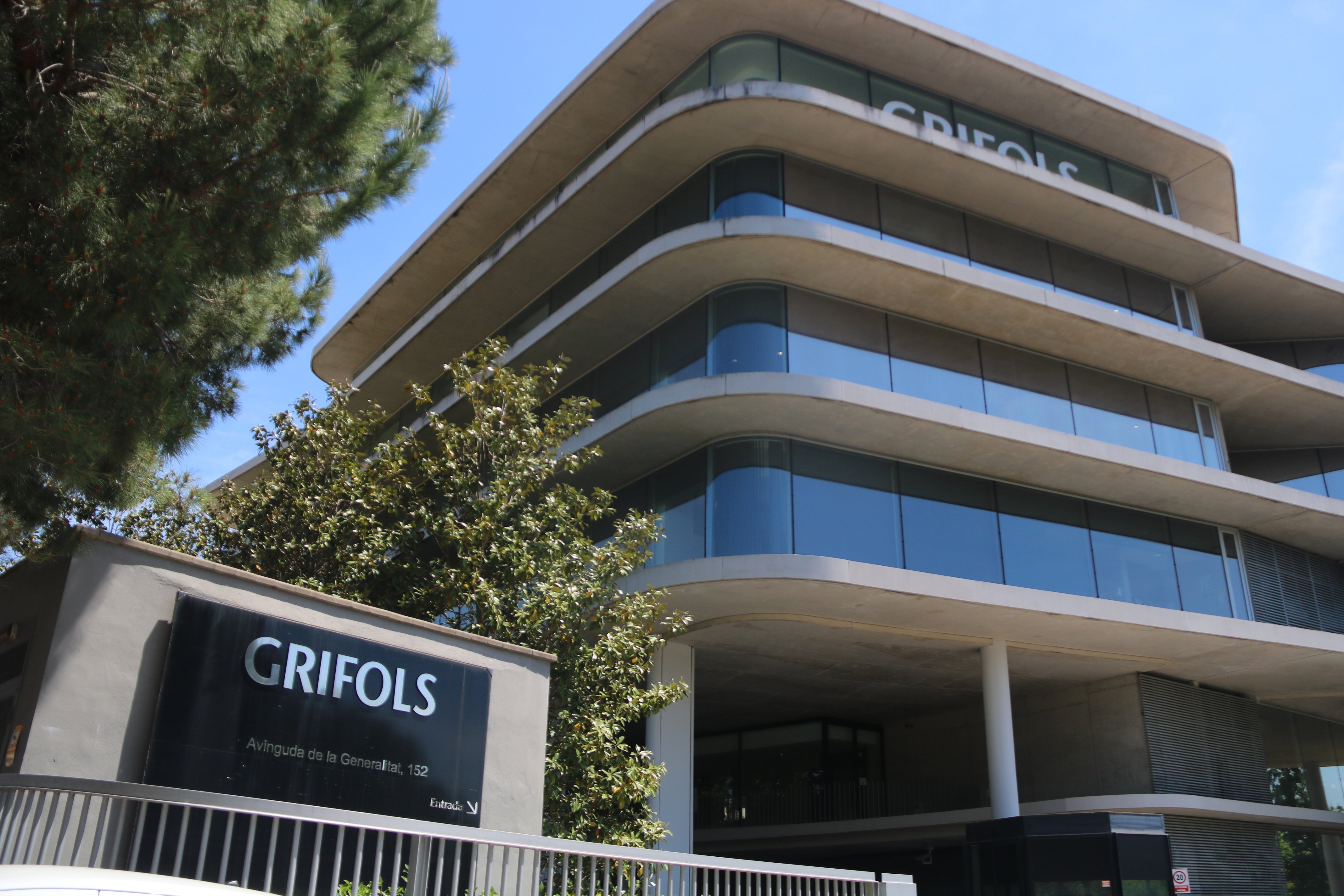 Grifols cierra la compra de la alemana Biotest por más de 1.000 millones