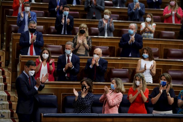 Pedro Sánchez aplaudido por congreso, congreso, comparecencia, indultos   EFE