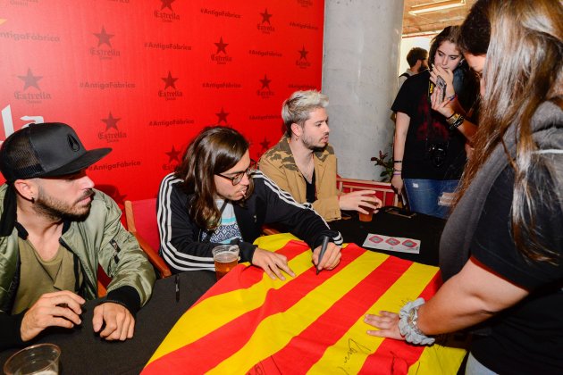 Diada de Sant Jordi, Firma Doctor Prats Festival Estrella Damm Foto: Laura Gómez