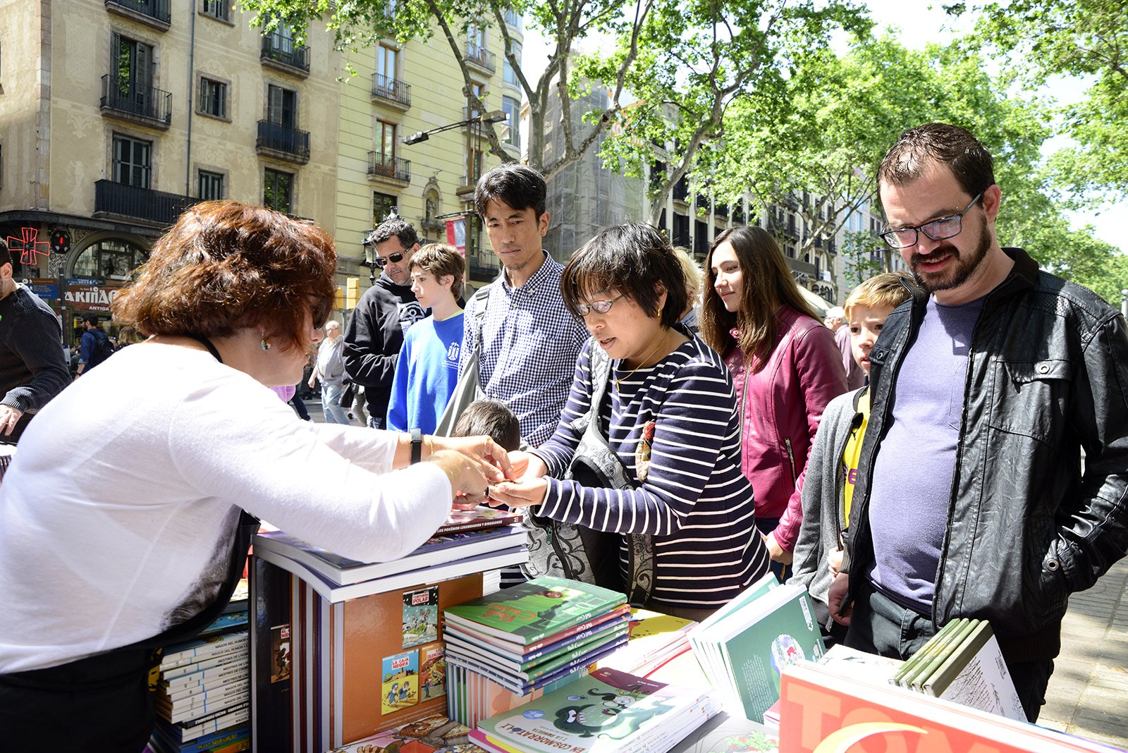 Més vendes de llibres per Sant Jordi, tot i ser diumenge