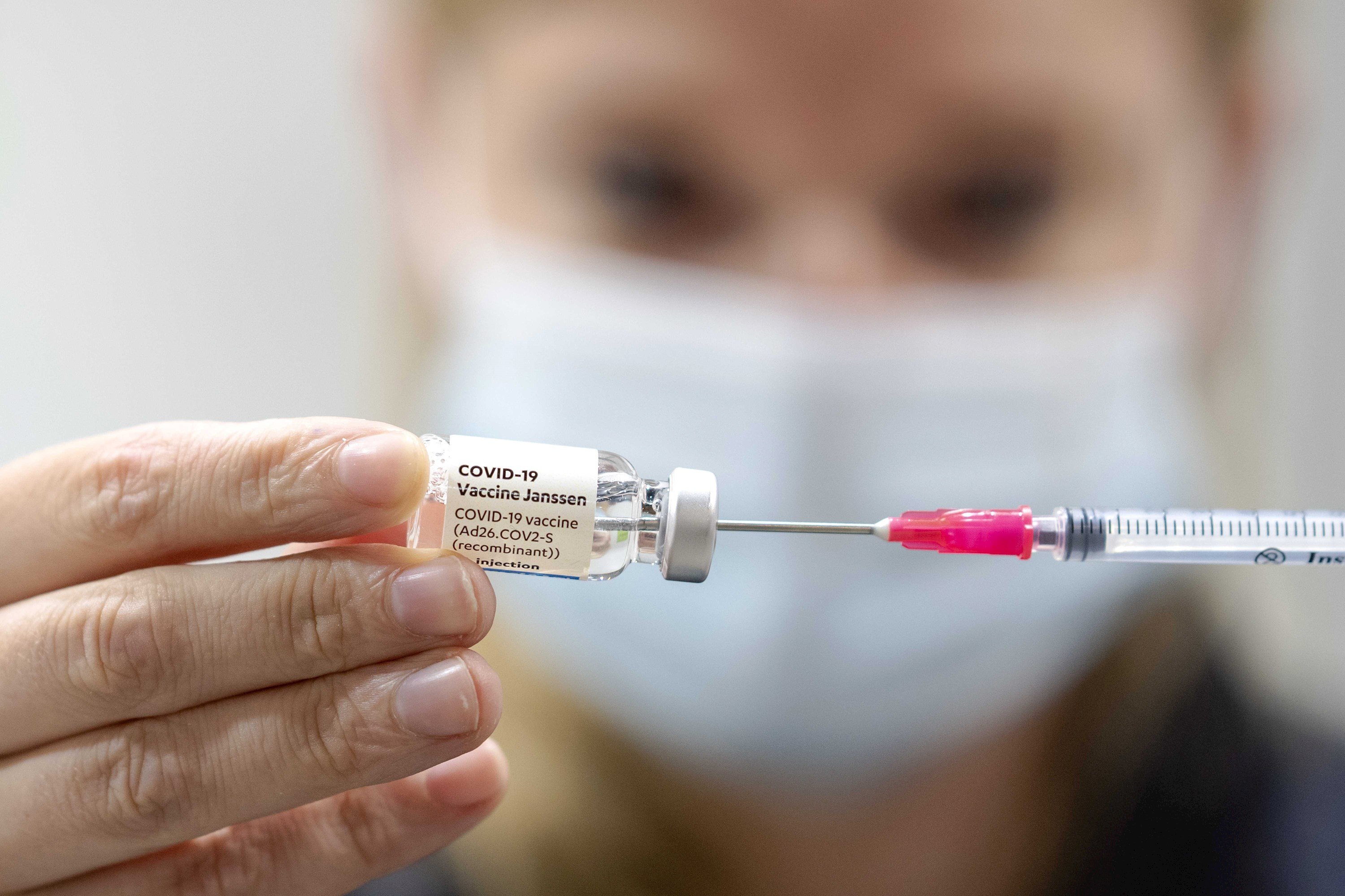 Johnson & Johnson asegura que su vacuna protege contra la variante Delta