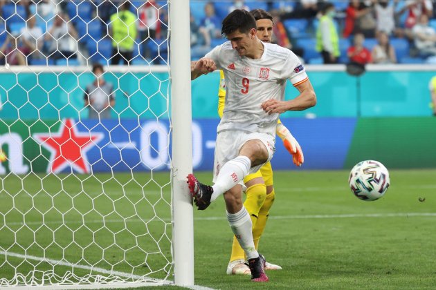 Gerard Moreno chuta palo Suiza españa eurocopa efe Gerard Moreno chuta palo Suiza españa eurocopa efe
