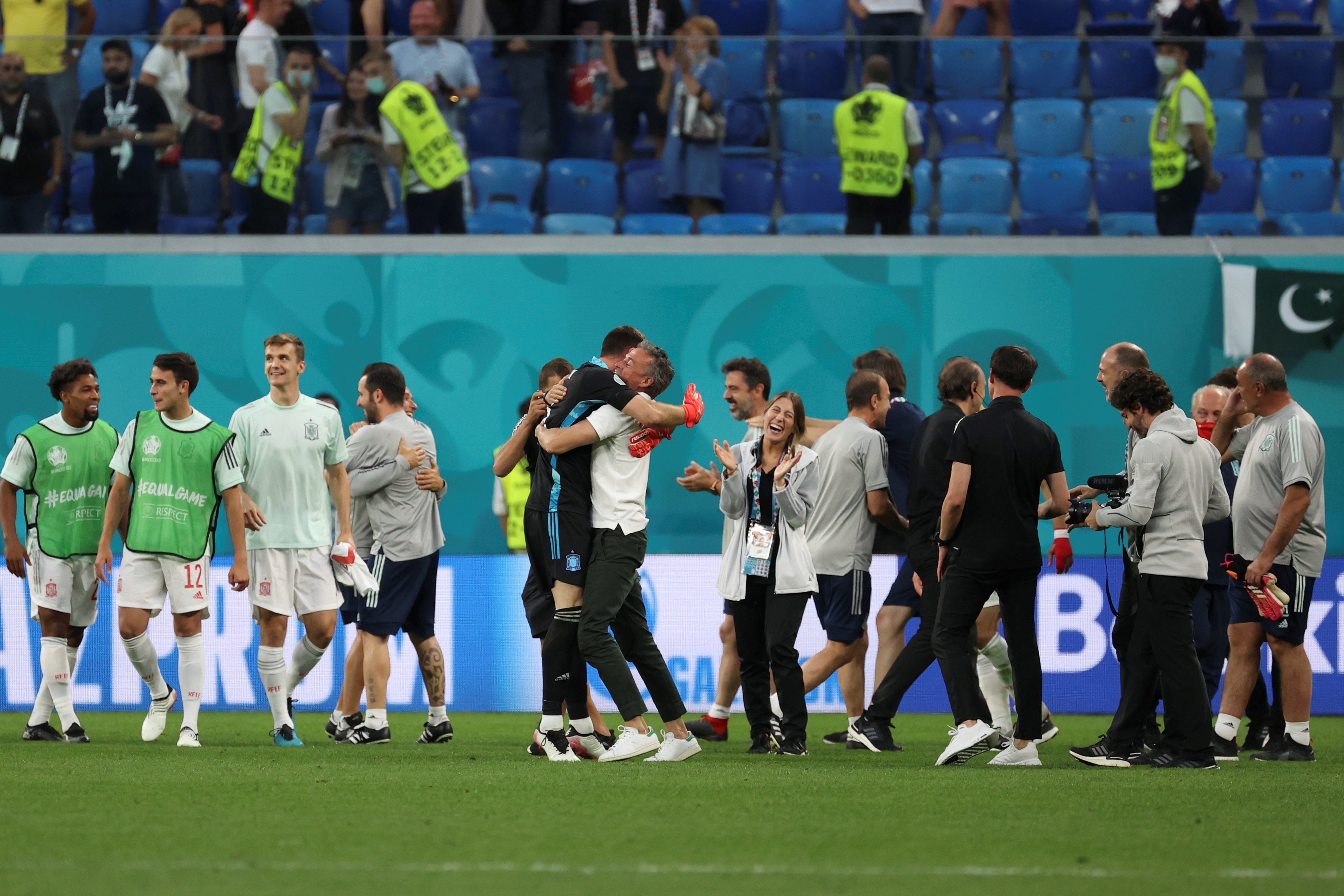 Unai i Luis Enrique s'abracen