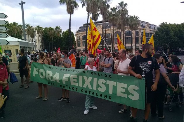 Manifestación extrema derecha Le Pen. @fedoriphore