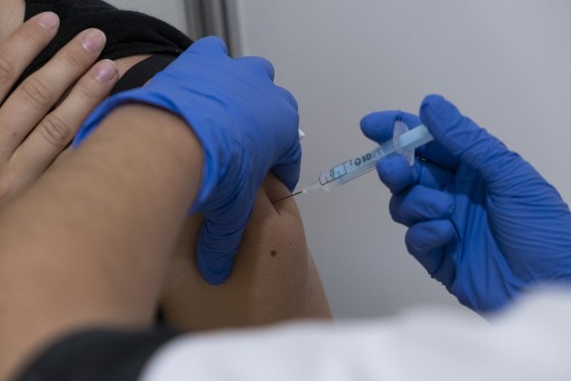 Vacunació Fira Cornellà, vacunes, coronavirus, Covid, Joves - Carlos Baglietto12