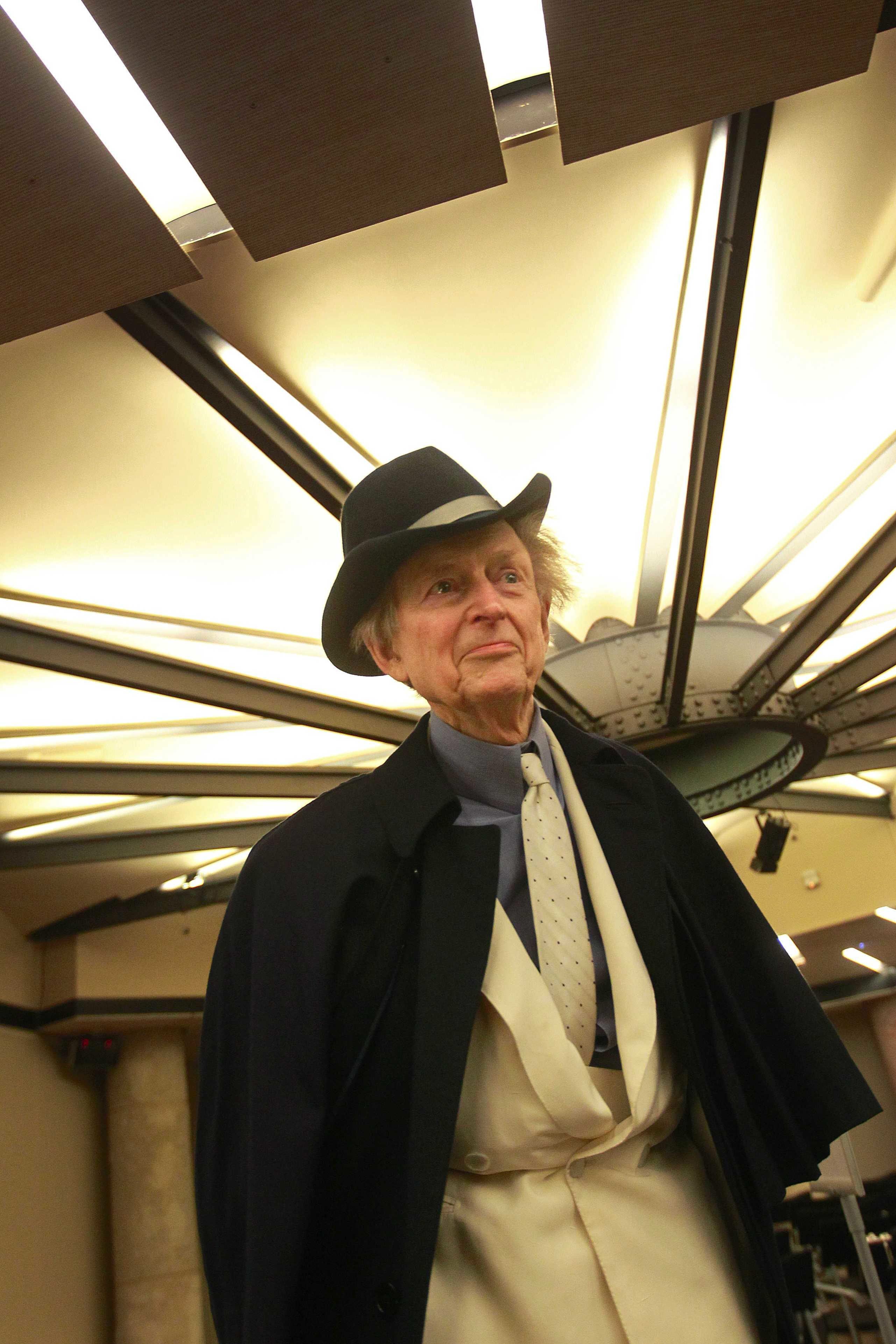 Cultura precaria: Tom Wolfe por 3 euros en el metro de Plaça Catalunya