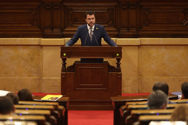 Pere Aragonès en el pleno del parlamento, vista frontal - Sergi Alcàzar