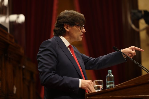 Salvador Illa en el pleno del Parlament - Sergi Alcàzar