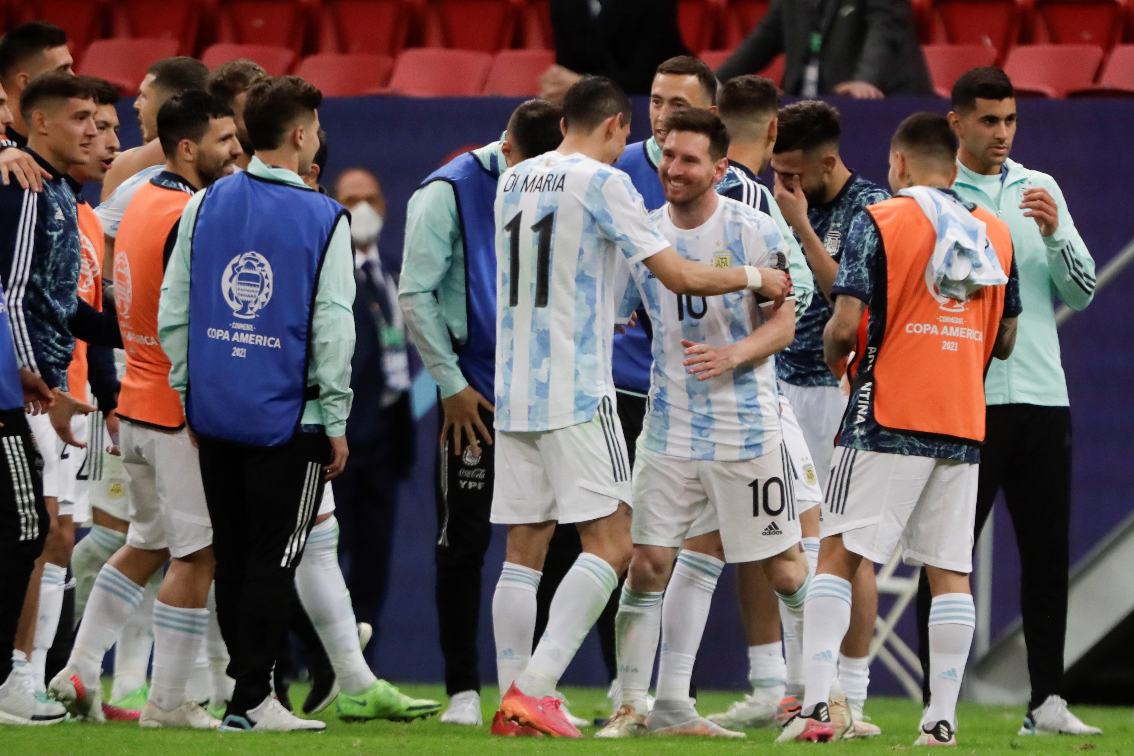 La reivindicación y la euforia de Messi contra Yerry Mina: "¡Bailá ahora!"