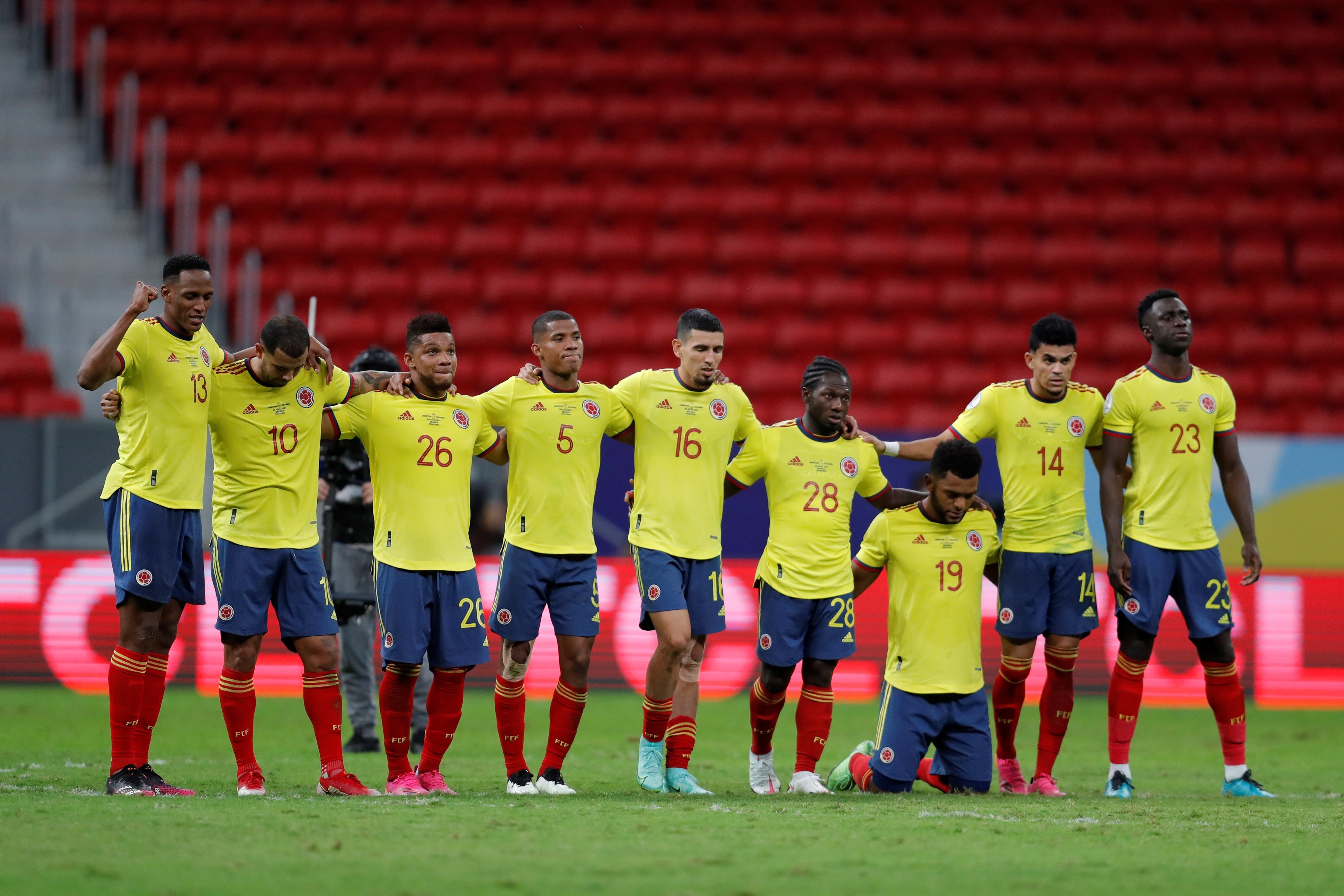 Los colombianos durante la tanda