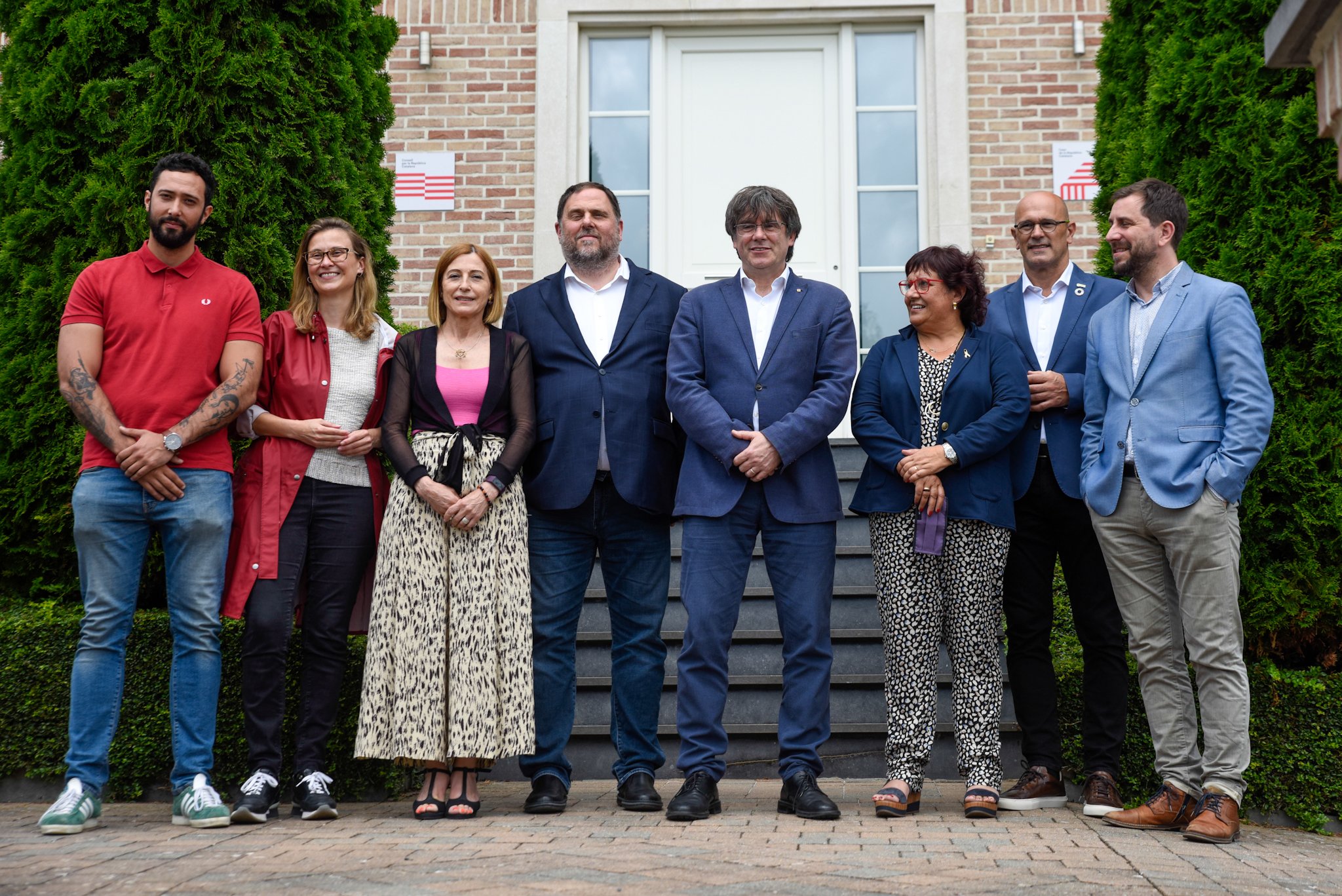 Shared lunch and 'sobretaula': Puigdemont and Junqueras meet again at Waterloo