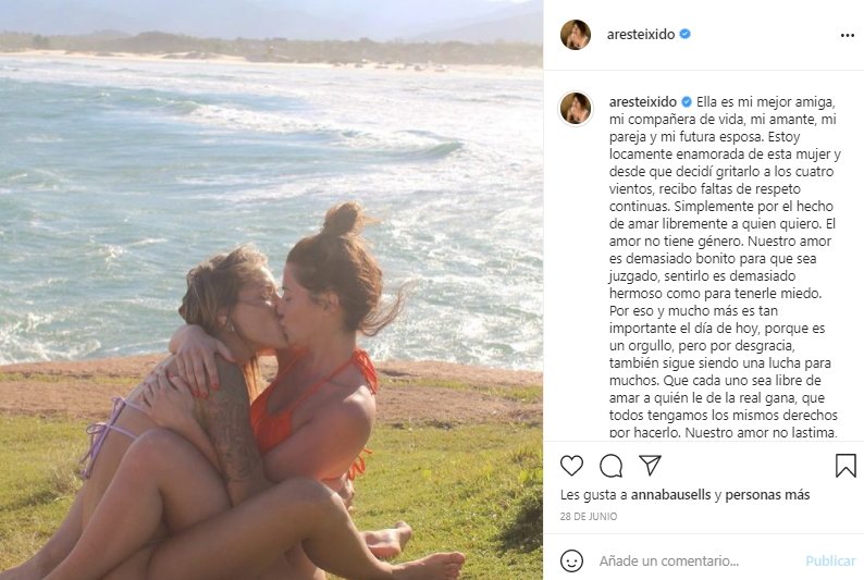 Arés Teixidó y Bruna Manzoni beso @aresteixido