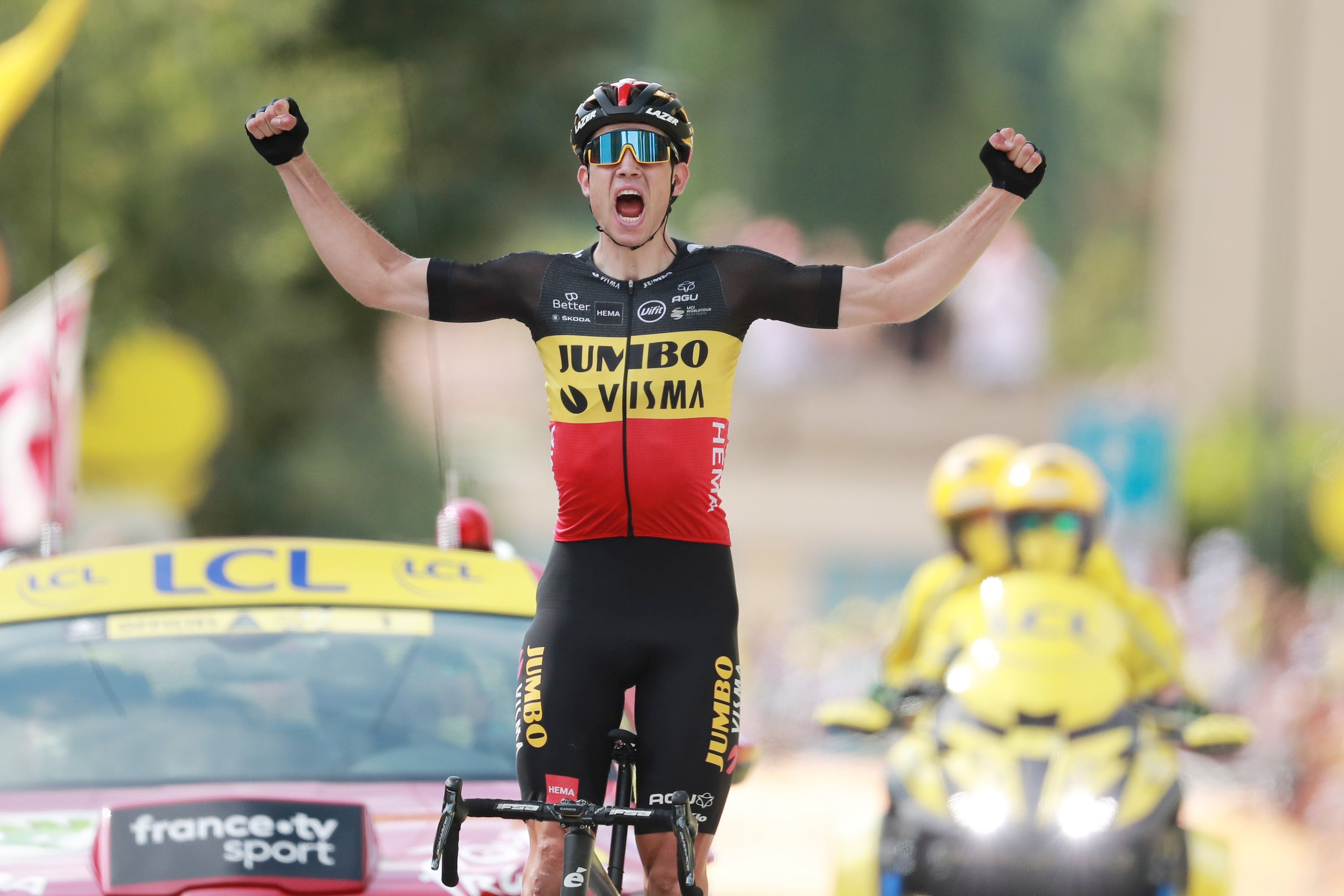 Van Aert conquereix el Ventoux i Pogacar manté el mallot groc