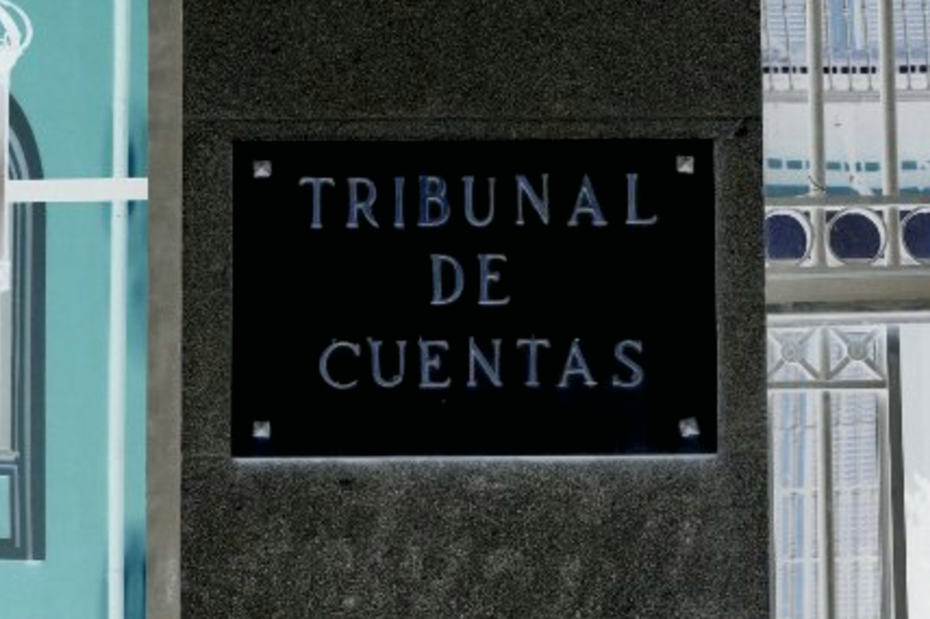 Una portada que desenmascara al Tribunal de Cuentas