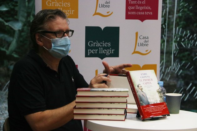 Enric Calpena presentando libro ACN