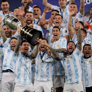 Argentina campeon Copa America Messi trofeo EFE