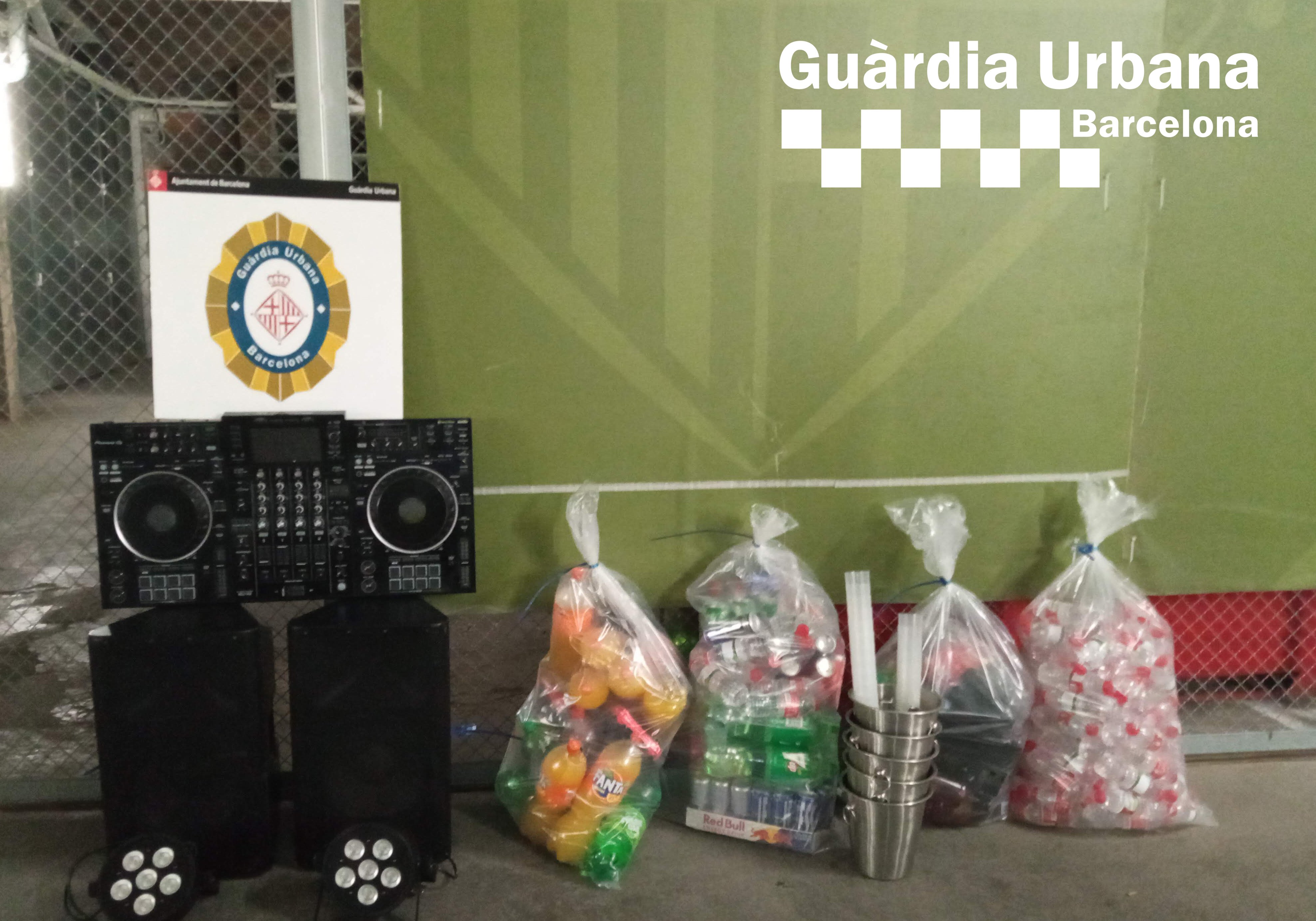Fiesta desalojada guardia urbana barcelona 1