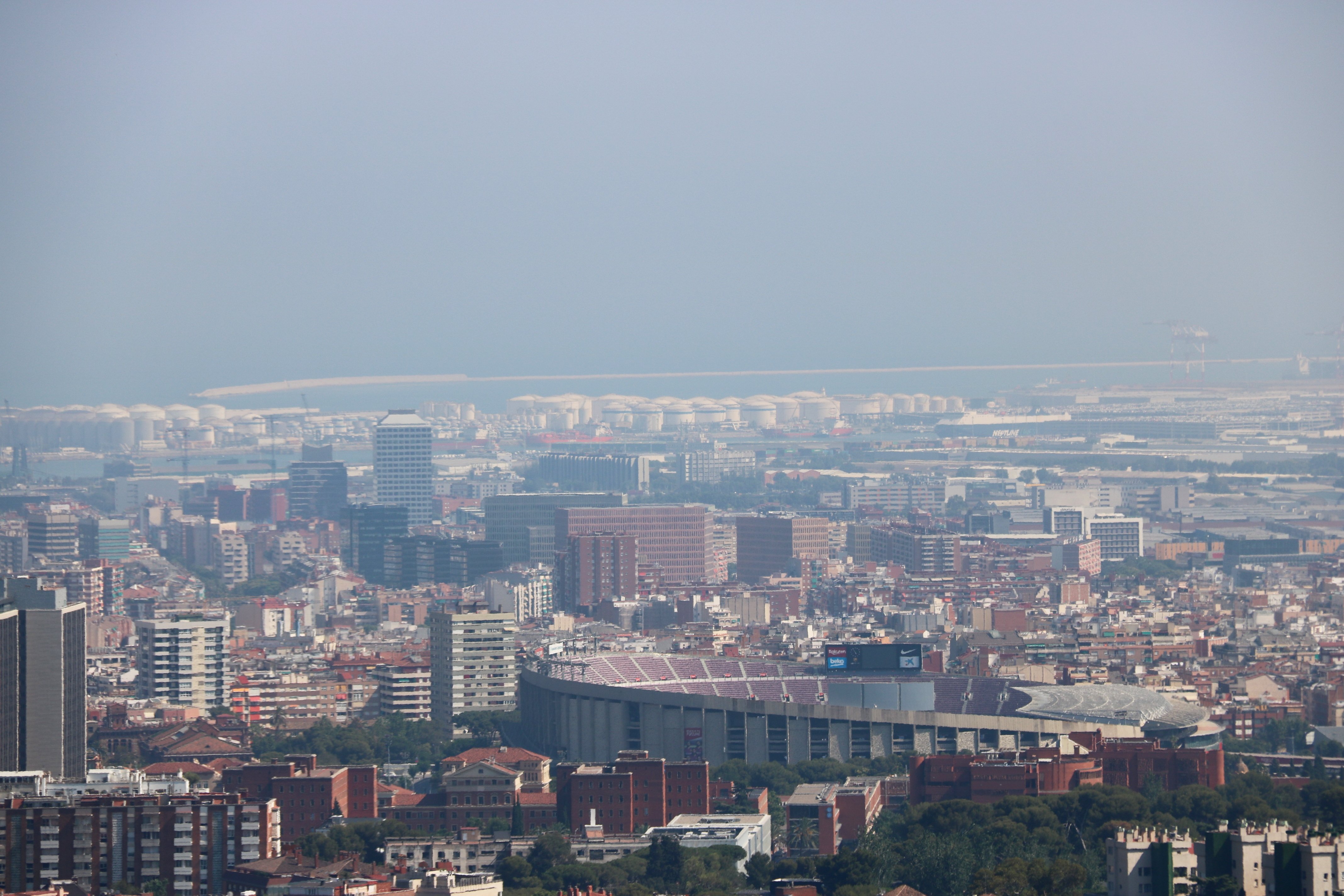 contaminación barcelona zona camp nou acn