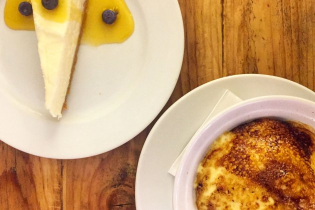 Cheesecake y Espuma de crema catalana con sorbe…e mandarina