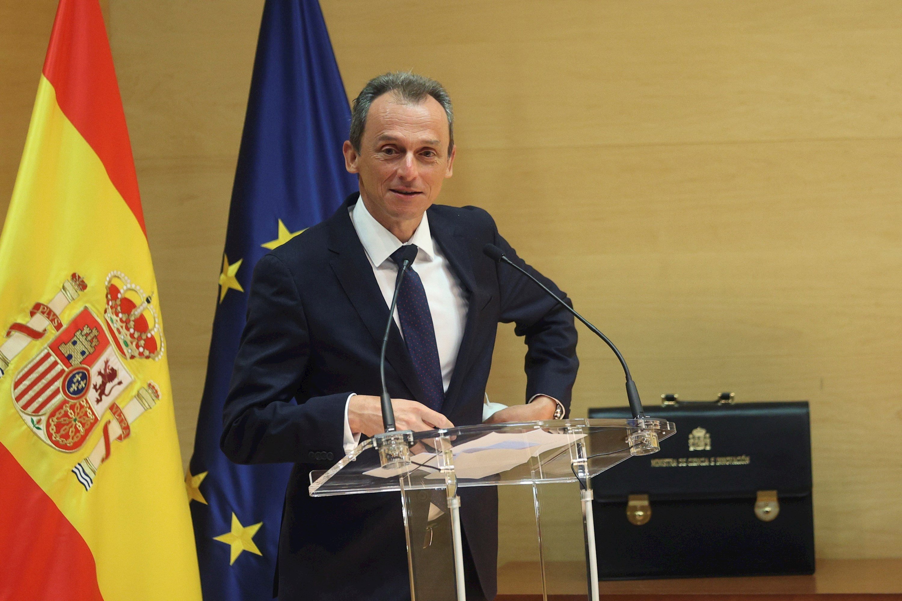 ¿Sánchez hace cargos a medida a la familia del exministro Duque?