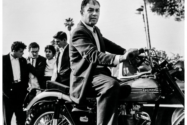 TALESE SINATRA CE IMAGE014 03128