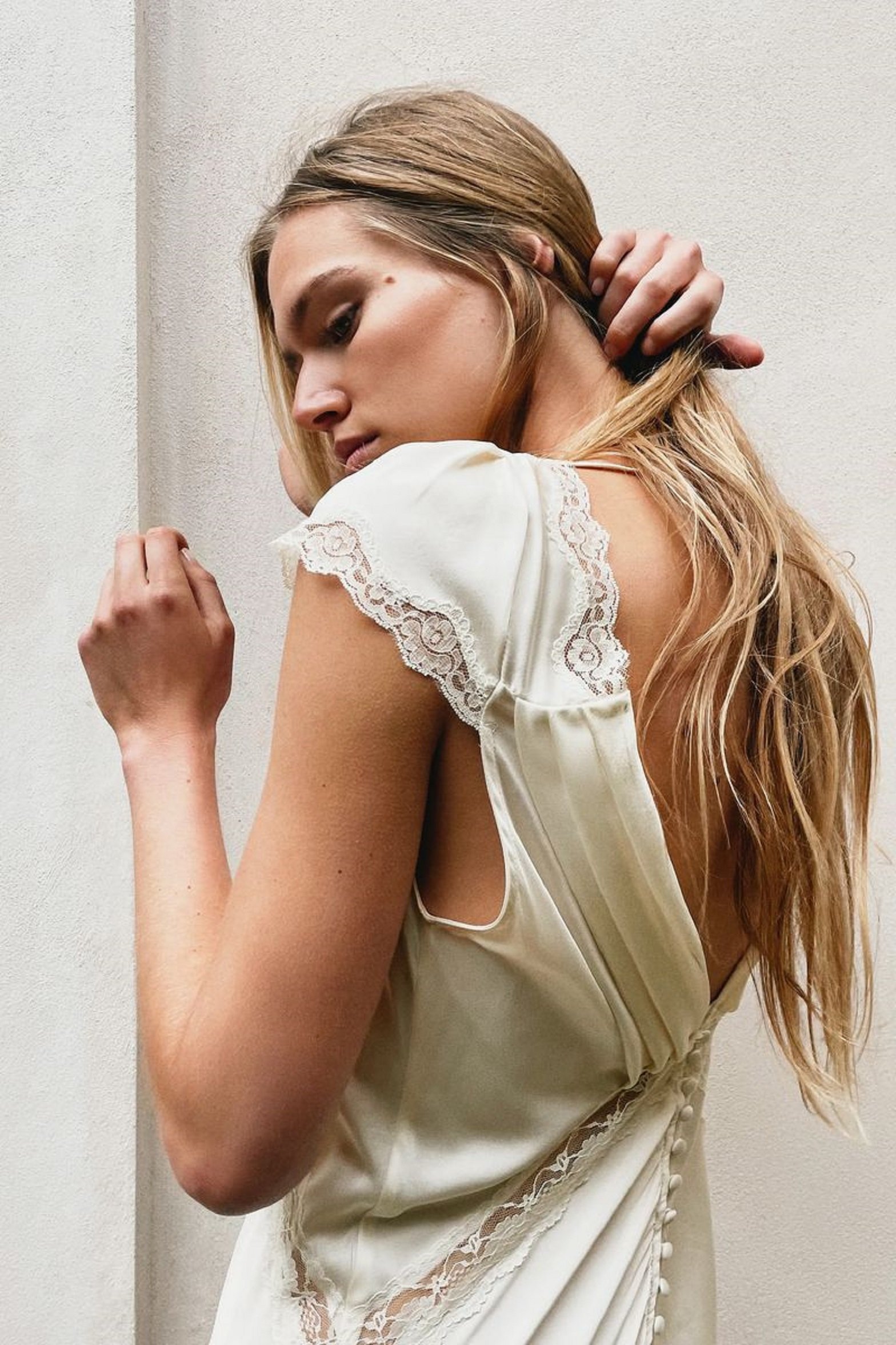 Llega la colección de vestidos de novia de Zara: atrevida, romántica y 'retro'