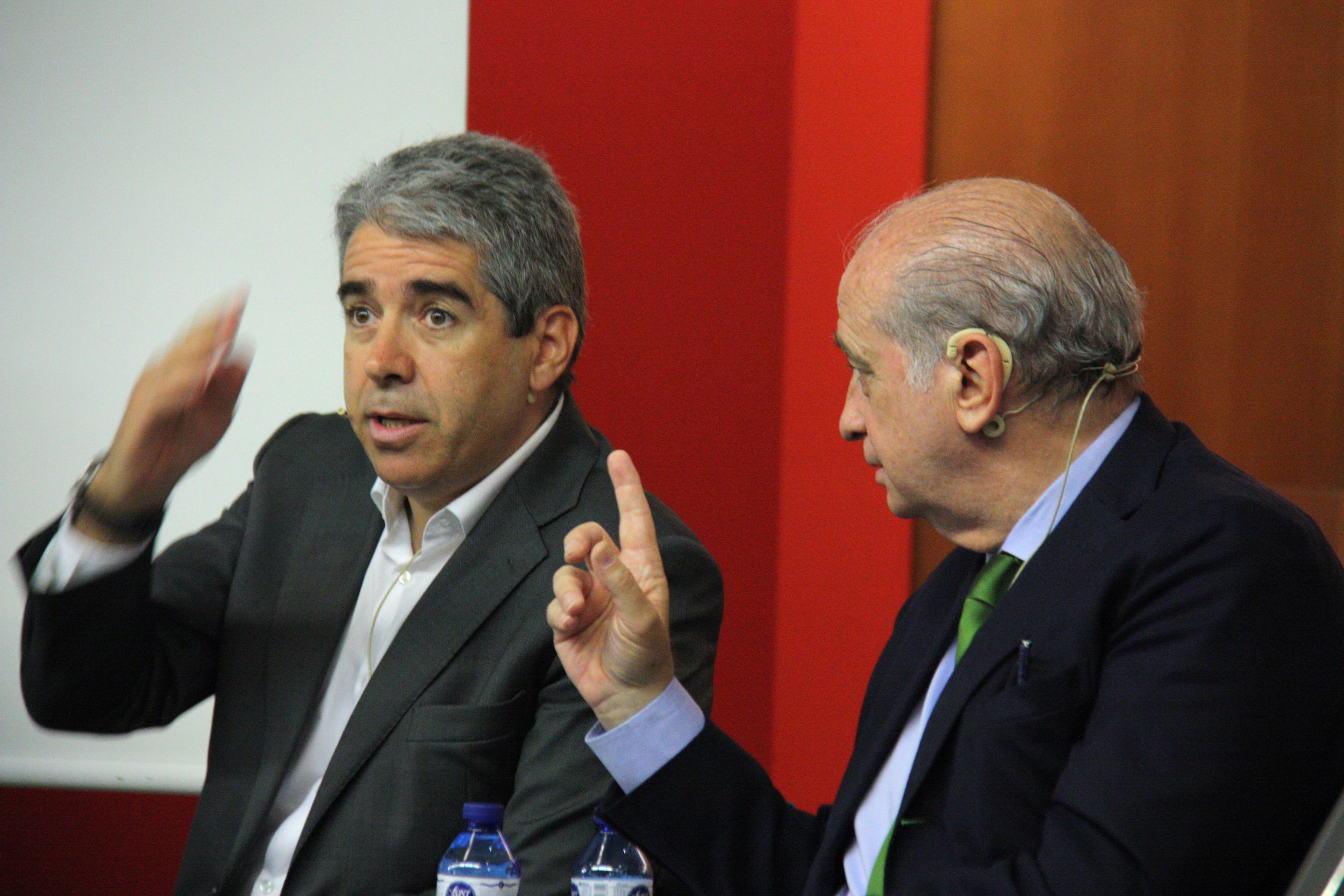 Francesc Homs i Jorge Fernández se les tenen en un debat a la UPF