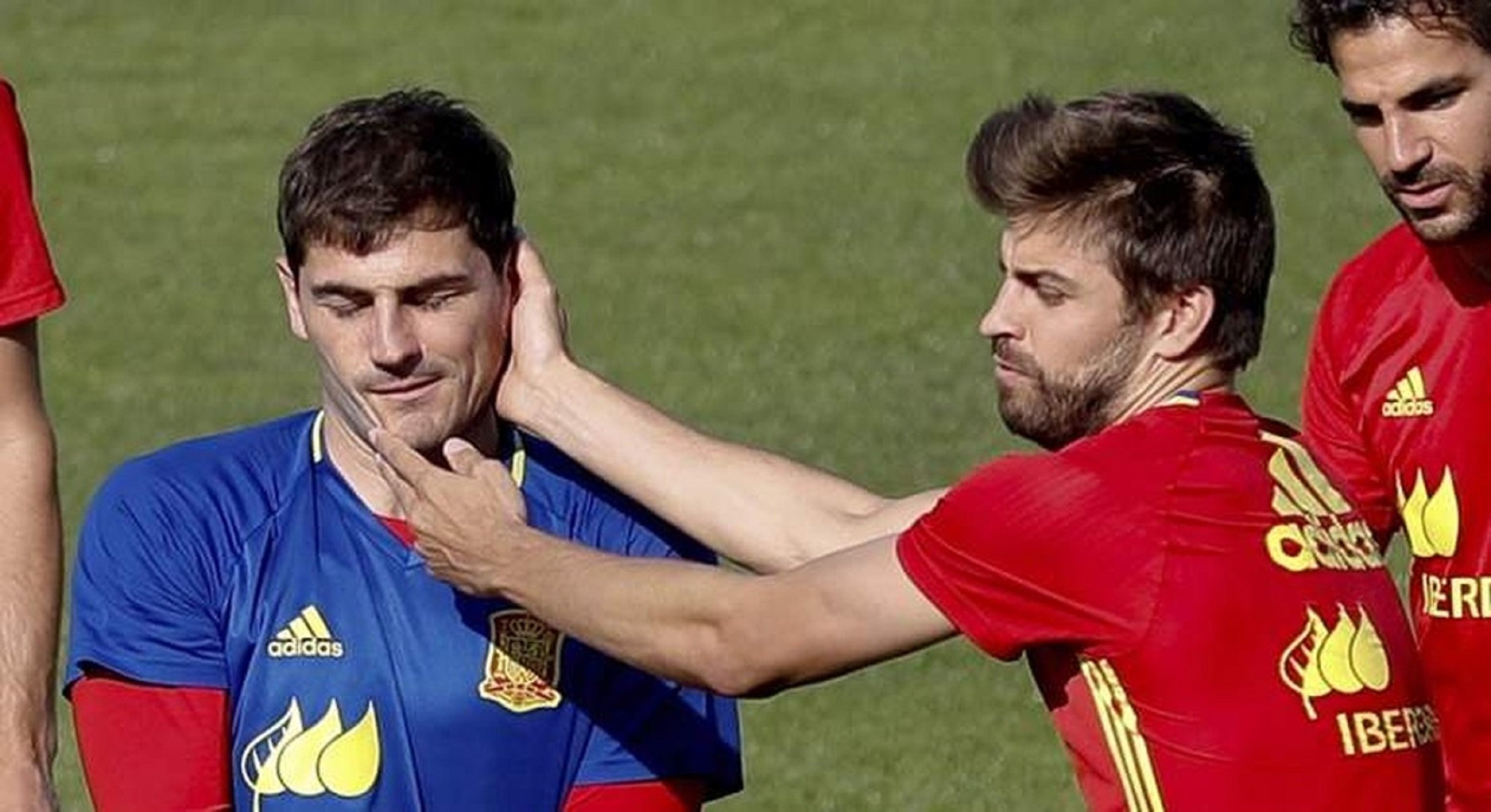 Espectacular trolejada de Piqué a Casillas pel tema dels àudios de Florentino