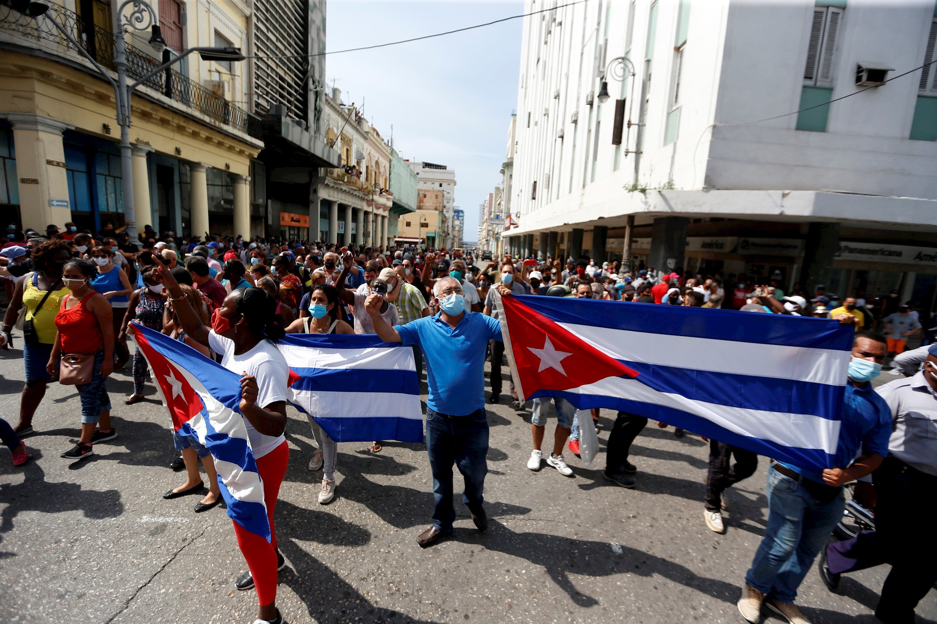 Protestes a Cuba, dia tres: primer mort, detencions i sense internet