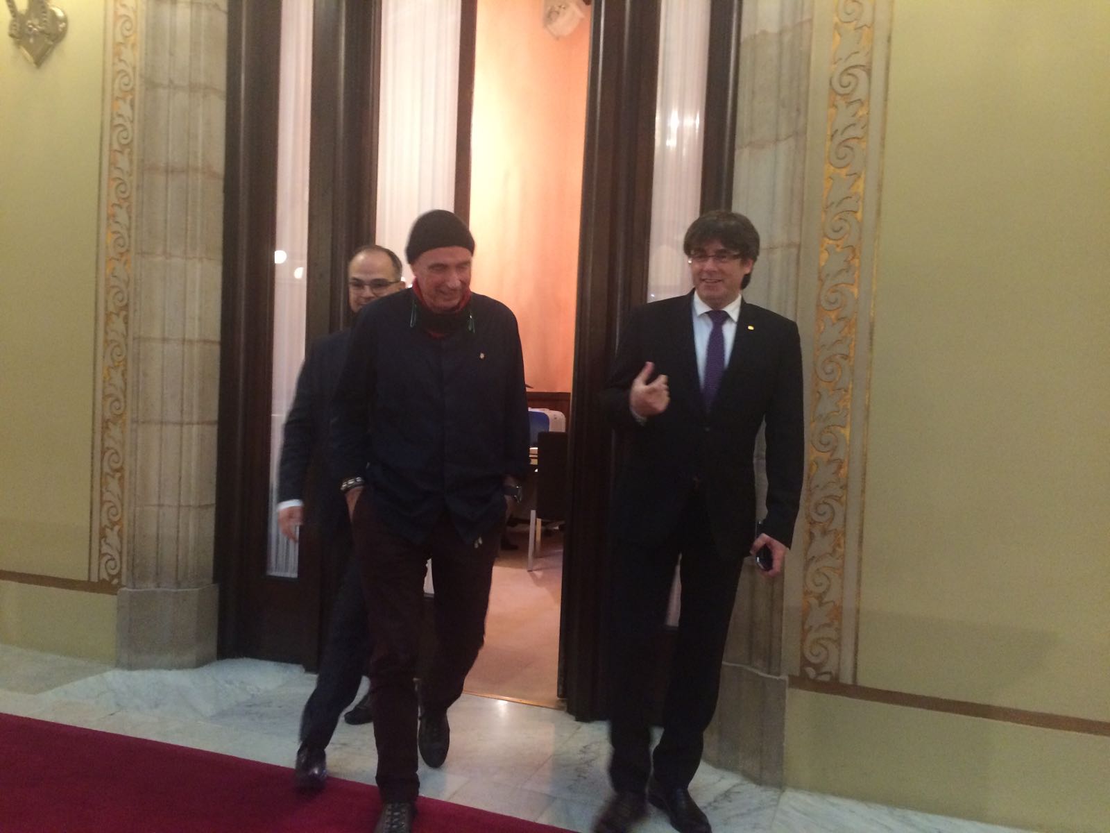 El president es reuneix amb Llach per mostrar-li el seu suport