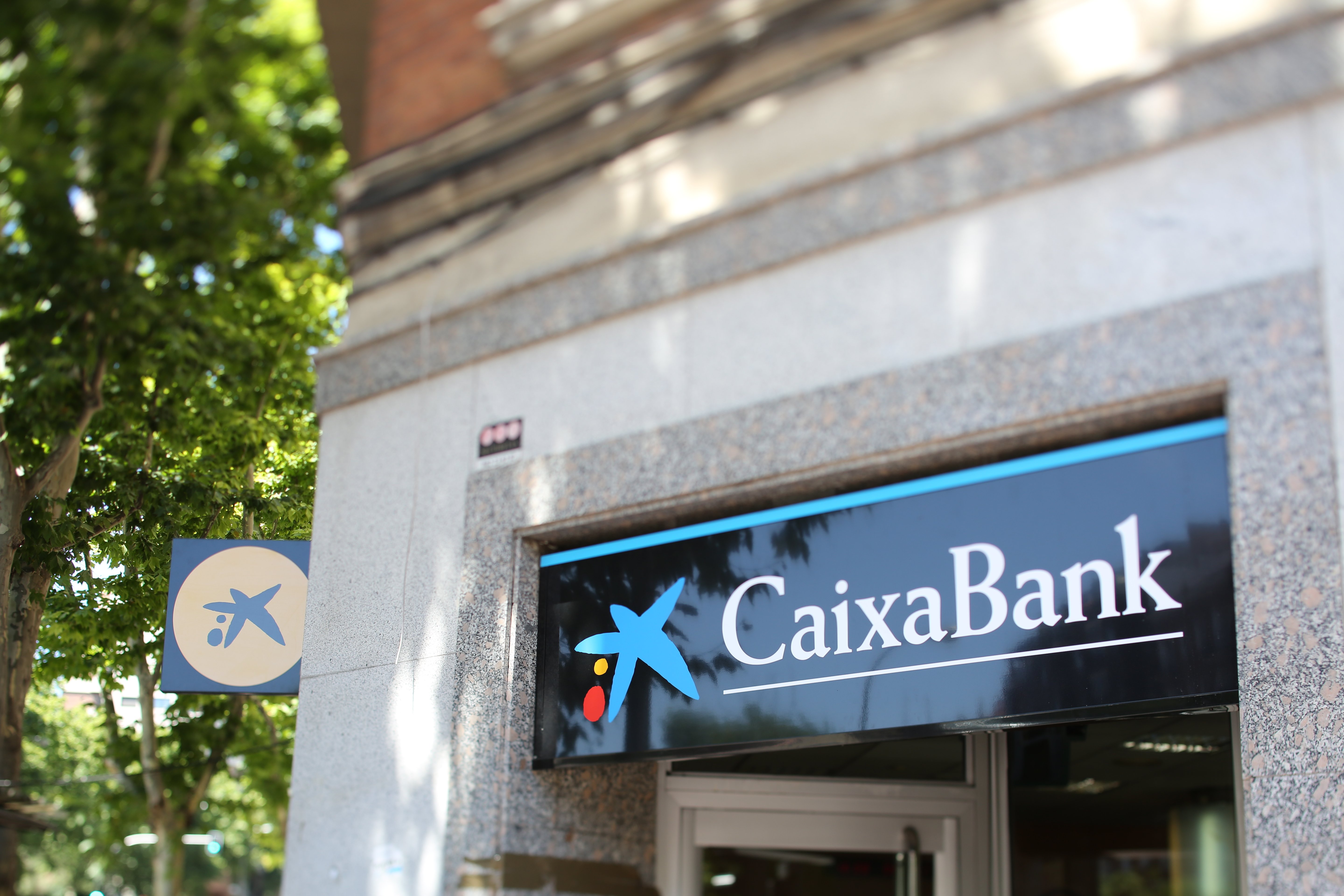 CaixaBank obre el termini per apuntar-se voluntàriament a l'ERO