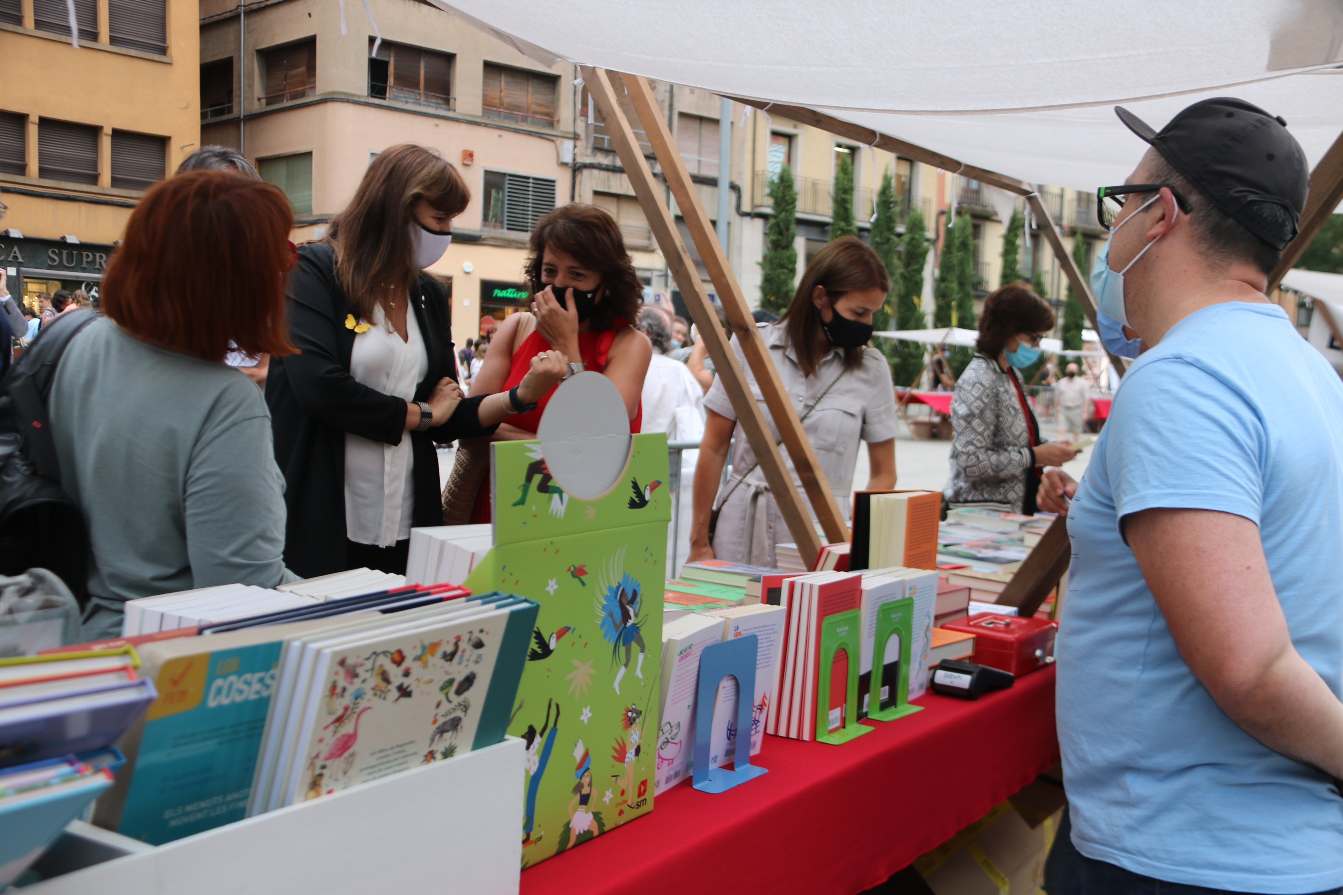 Anna Erra Laura Borràs Vic Llibrestiu / ACN