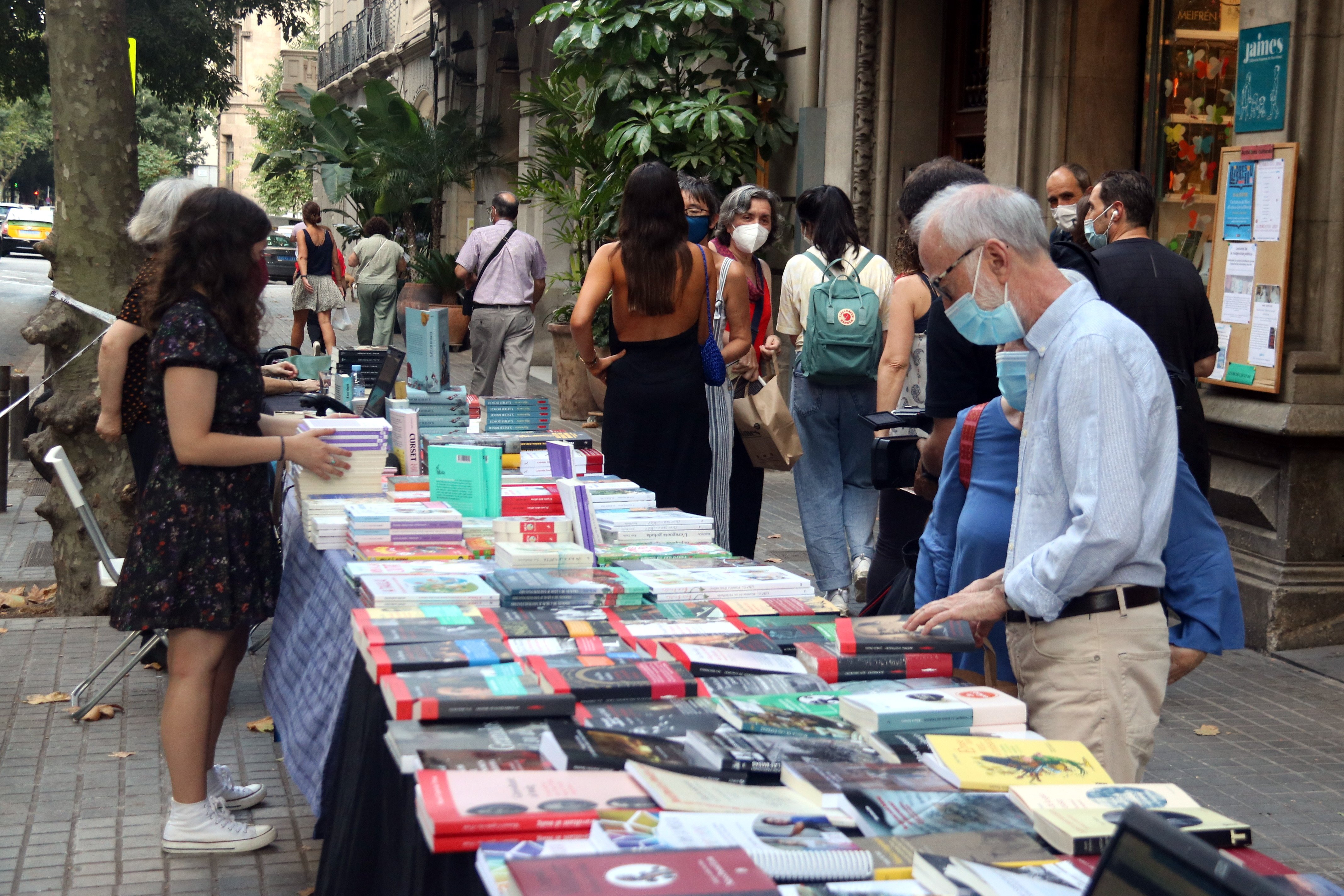 Llibrestiu, la literatura de proximitat surt de festa