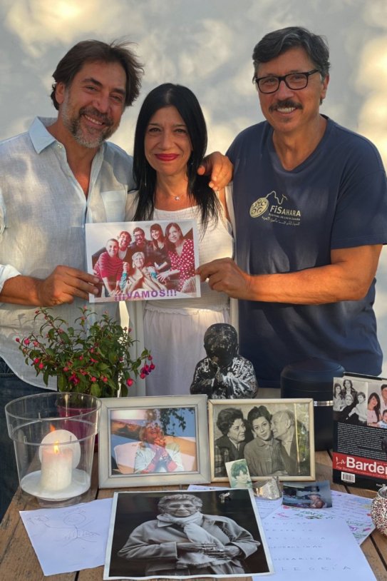 Javier, Mónica y Carlos Bardem recuerdan a su madre fallecida Twitter