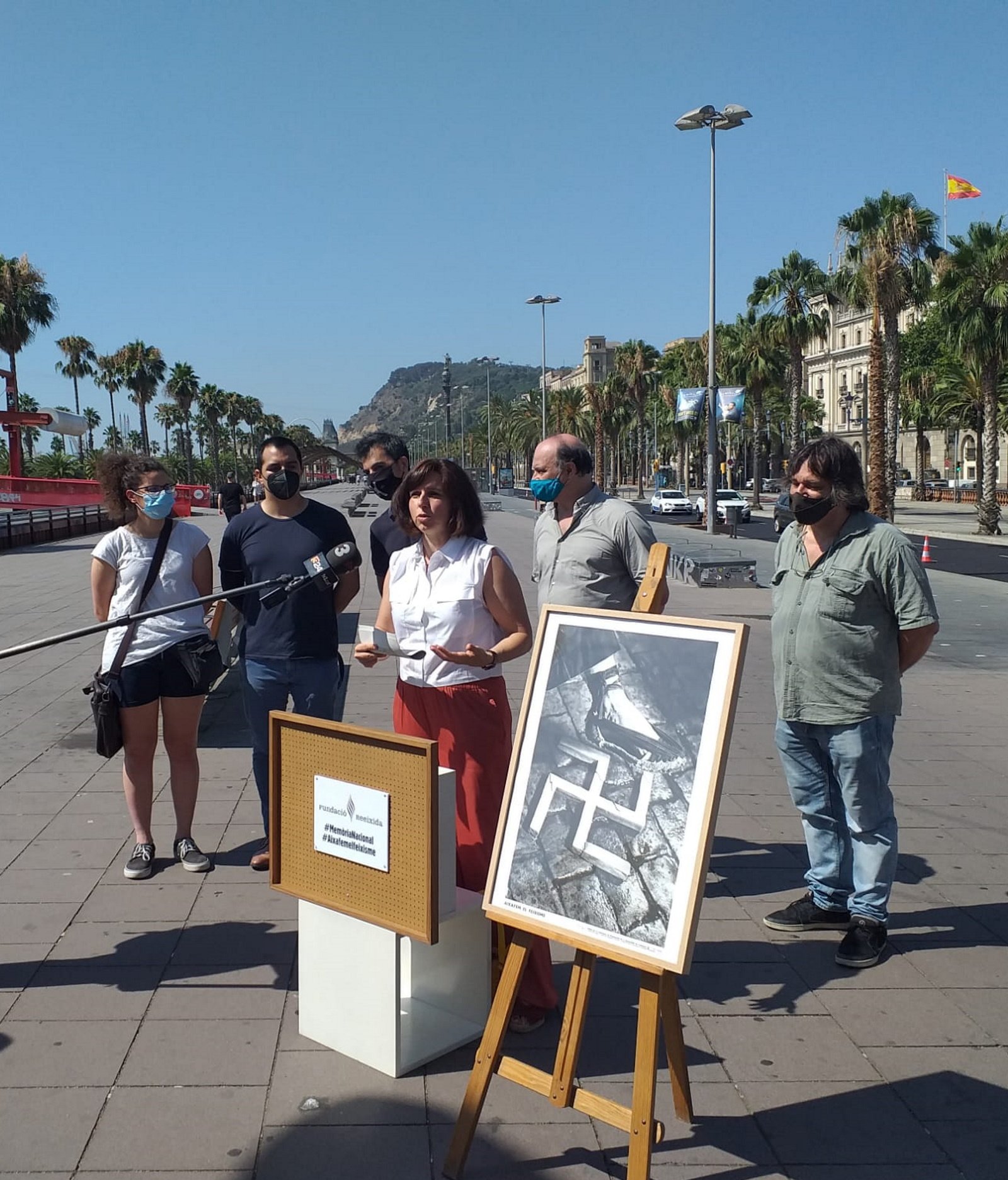 "Smash fascism" poster re-issued, 85 years after Barcelona defeated the coup