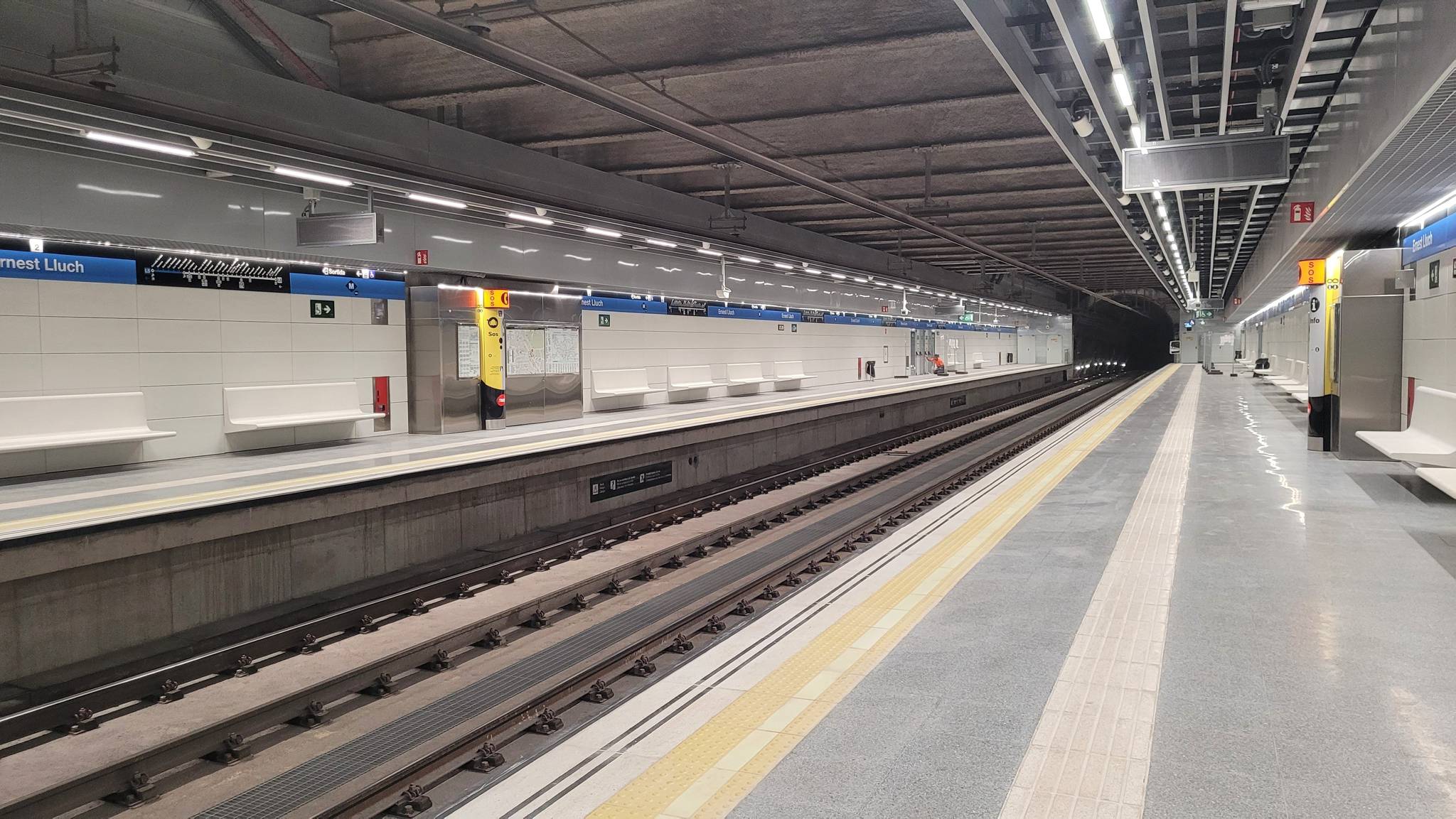 La nova estació de metro Ernest Lluch es posarà en funcionament aquest diumenge