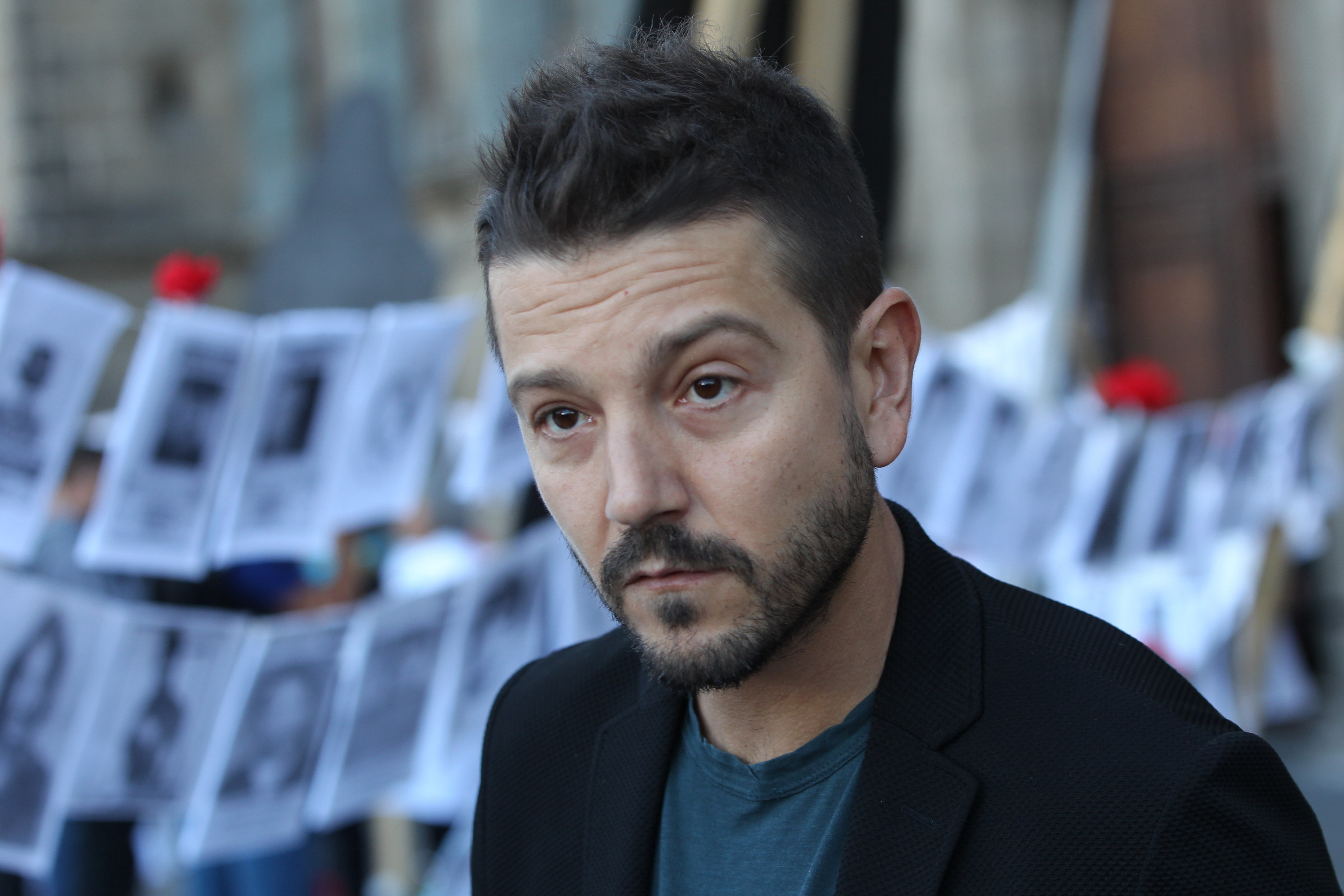 El actor Diego Luna dirige la serie de Netflix que debes ver este verano