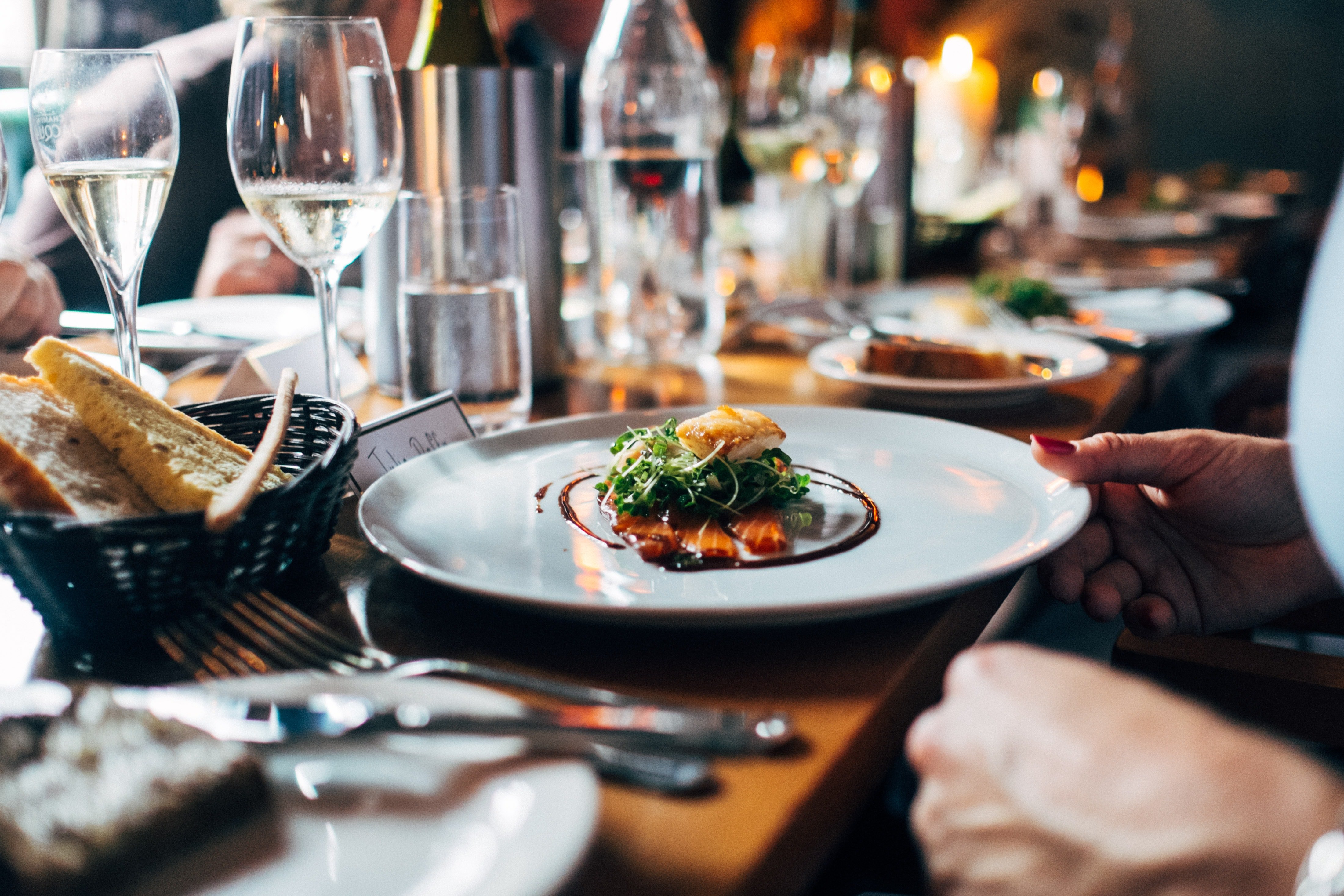 ¿Cuáles son las cadenas de restaurantes más responsables con el catalán?