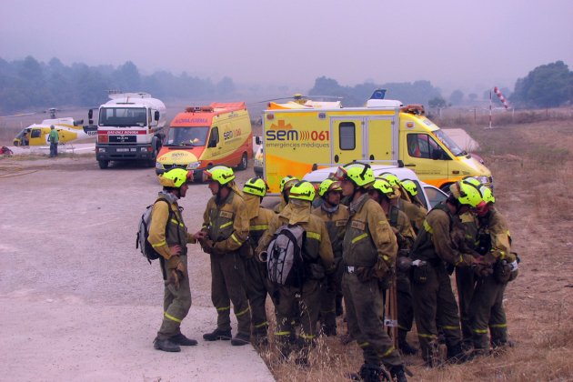 Bombers incendio horta sant joan ACN