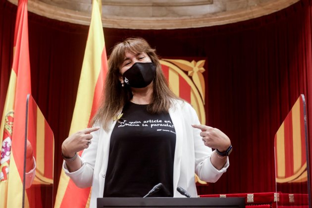 Laura Borras camiseta parlamento Efe