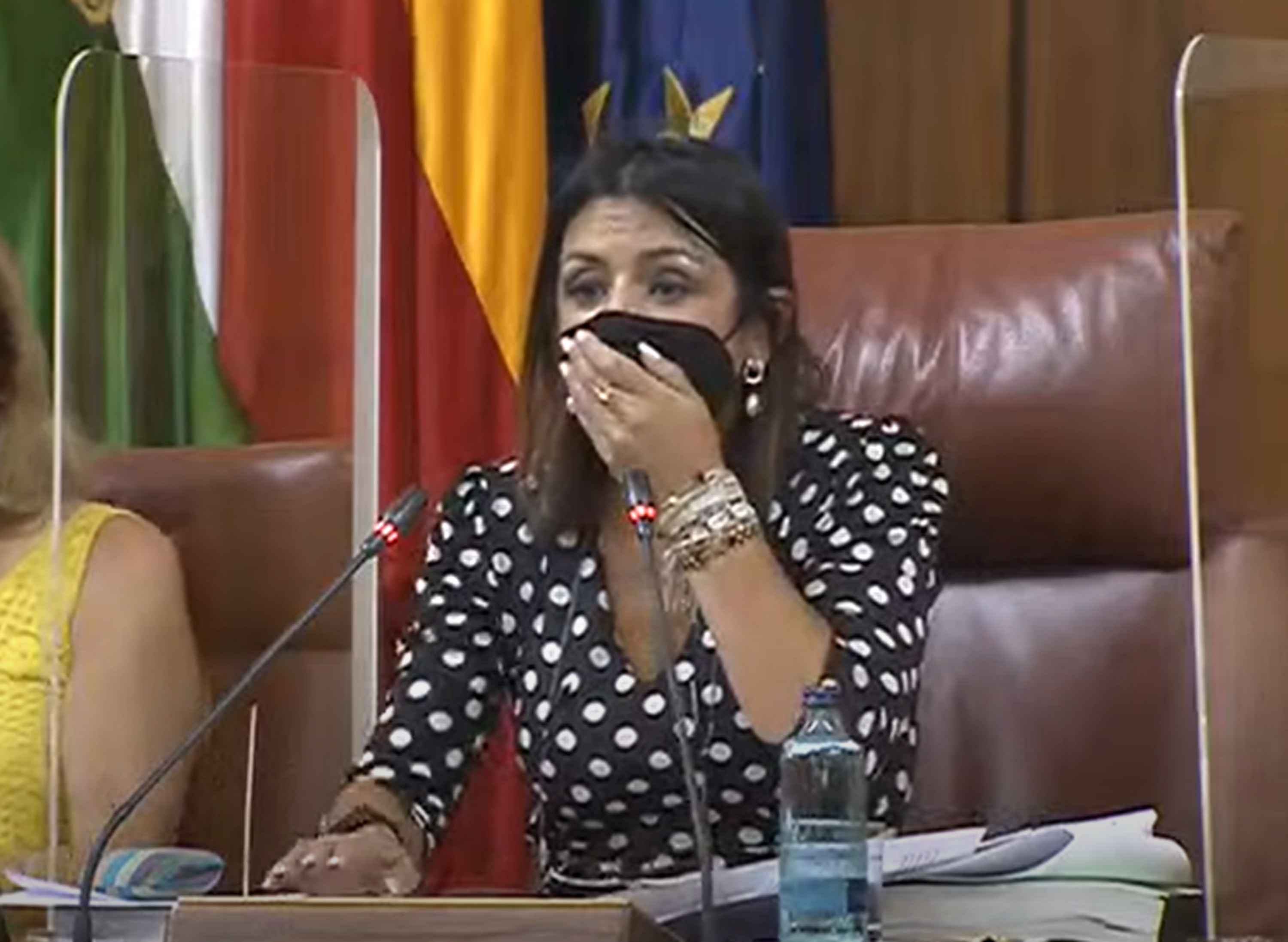 Invitada sorpresa en el Parlamento andaluz el día que hacen senadora a Díaz