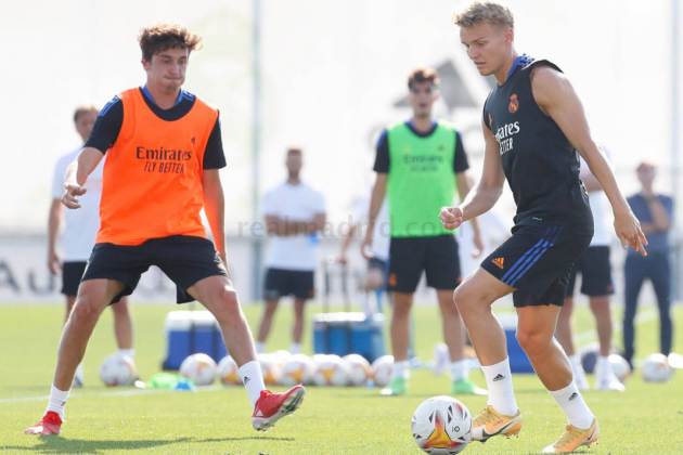 Odegaard Reial Madrid entrenament Odegaard Reial Madrid entrenament