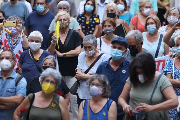 acto 'prou represalies: som aquí' en la plaza del rei Sergi Alcàzar