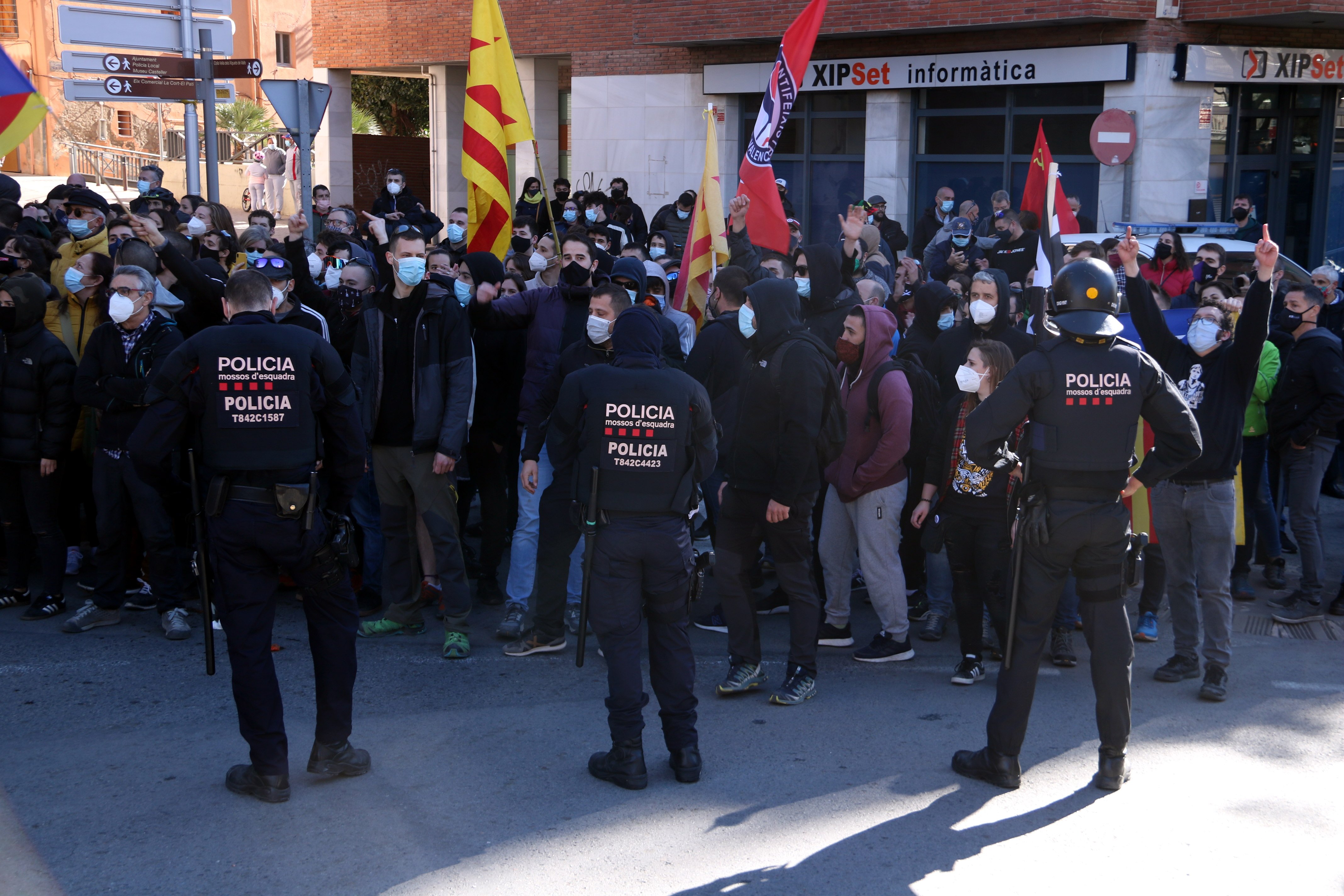 Los Mossos detienen a Carles Heredia por una protesta contra un acto de Vox