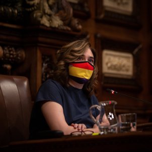 EuropaPress, fotografía rey Felipe VI alcaldesa barcelona ada colau mascarilla bandera republicana, ayuntamiento Barcelona - David Zorrakino