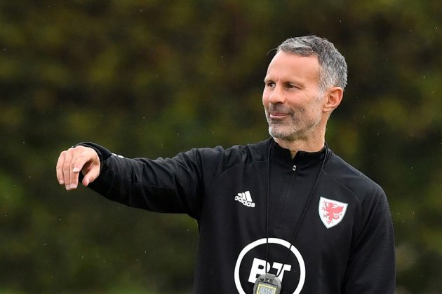 EuropaPress 3410930 filed 02 september 2020 wales hensol wales manager ryan giggs leads