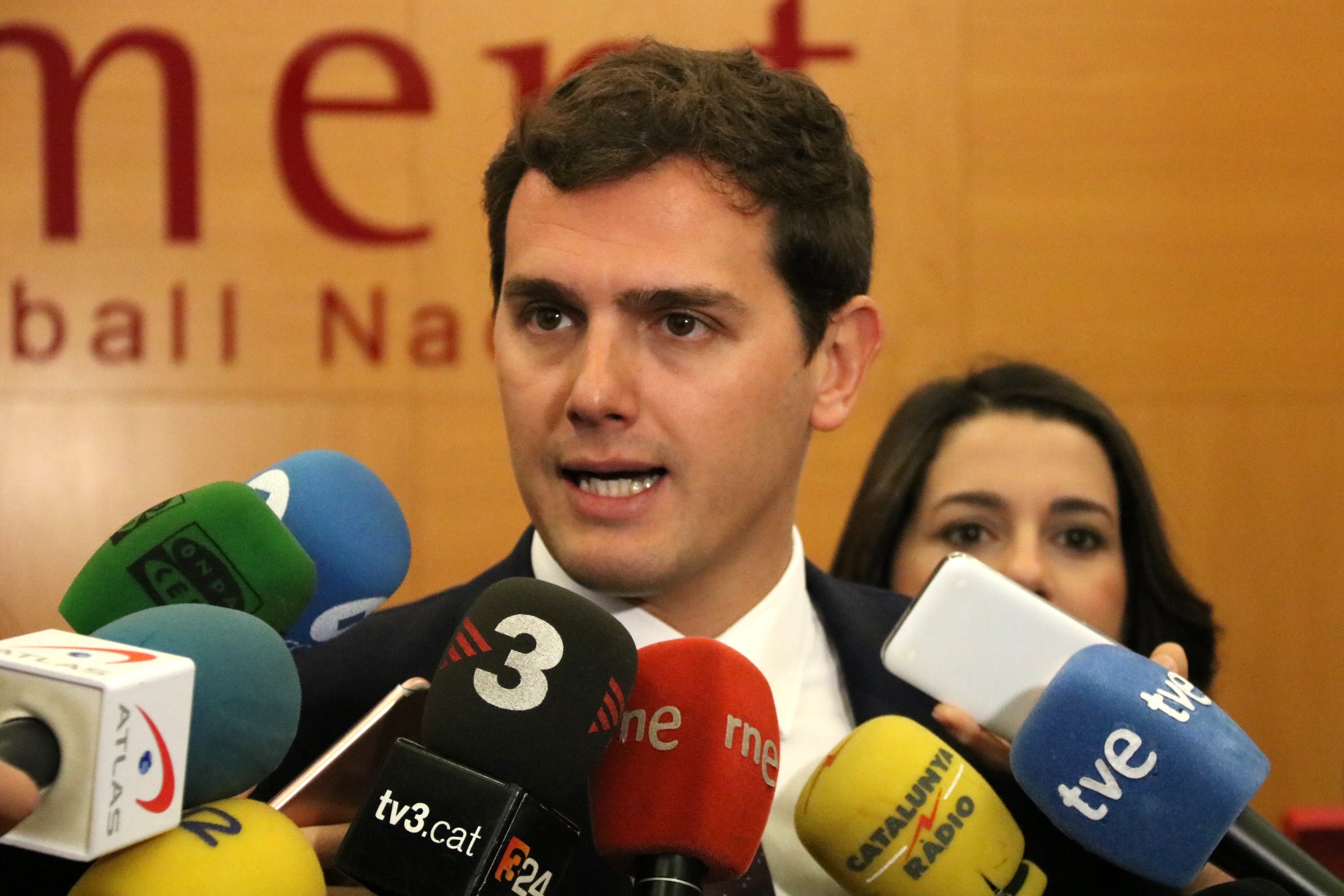 Rivera dice que cuenta con Rabell para desplazar al independentismo de la Generalitat