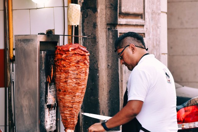 luis vidal pollo asado unsplash